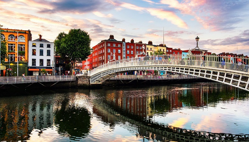 Self-help guide to become Competitive Artist in Dublin