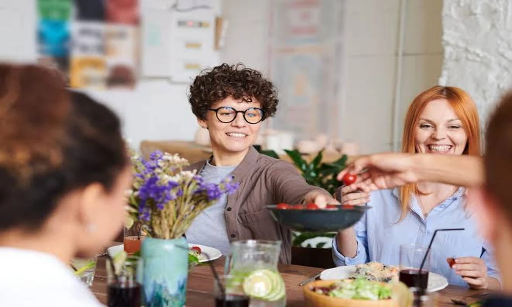 Why Organized Meals Strengthen Communities Through Purposeful Giving